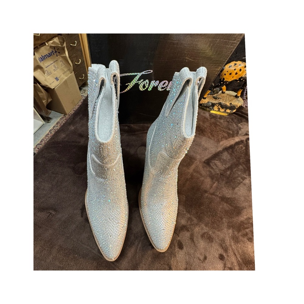 Forever Elegant Silver Rhinestone Women's Boots - Picture 6 of 12